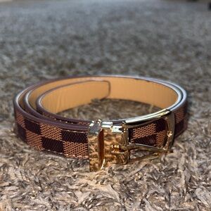 Elegant Brown Checkered Belt with Gold Buckle
